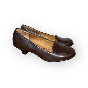 Söfft Brown Leather‎ Croc Embossed Loafer Kitten Heel Dress Shoes - Women's Sz 6